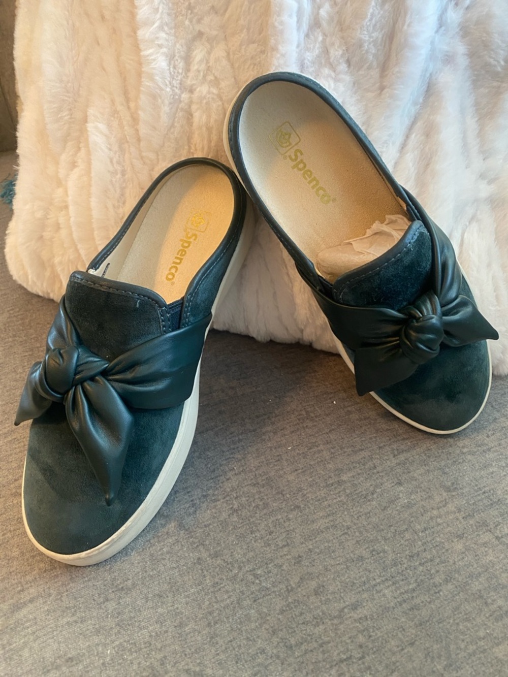 Spenco Women's Dark Green Slip-On Knot Bow Loafers